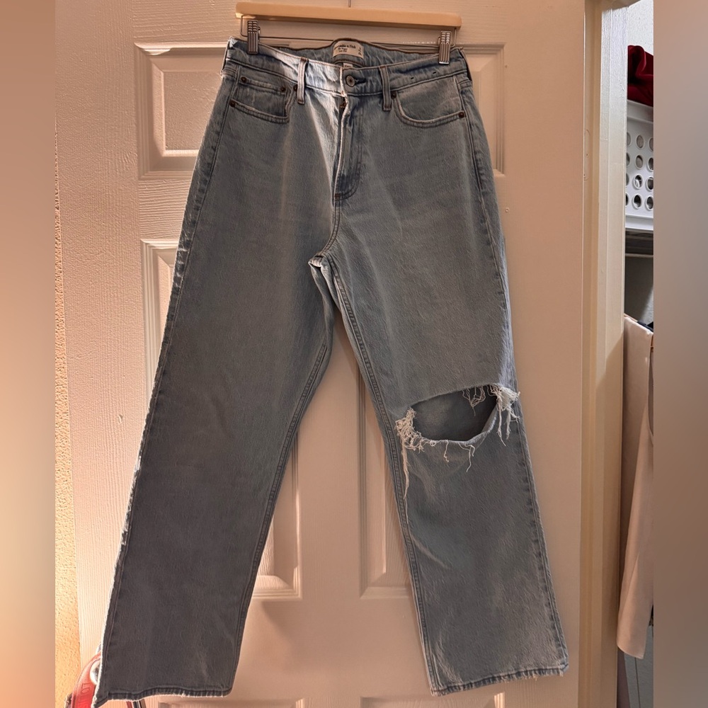 Abercrombie & Fitch Men's Relaxed Light Blue Jeans